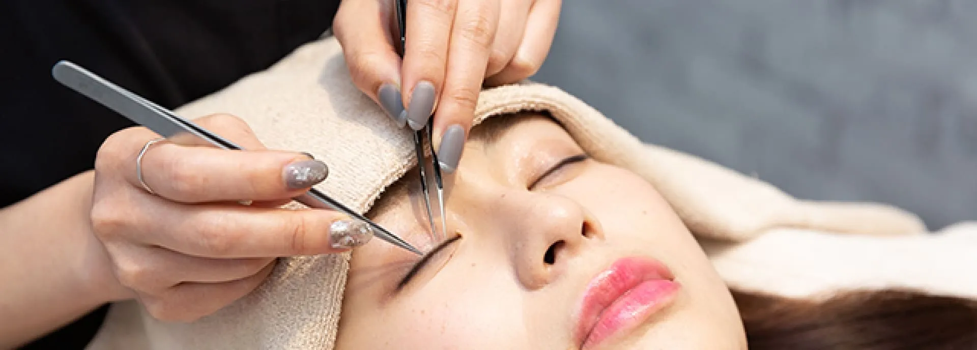 beauty_eyelashes_hero